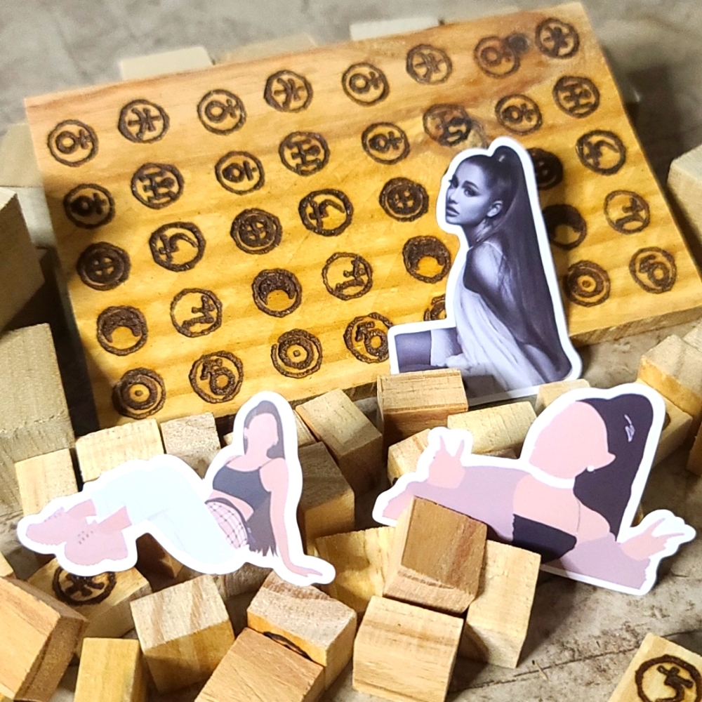 Ariana Grande Stickers